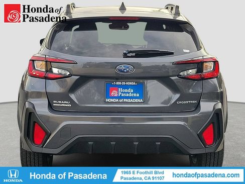 Used 2024 Subaru Crosstrek 2.0i Premium AWD/4WD image 3