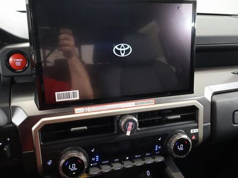 New 2026 Toyota Tacoma TRD Off-Road w/ TRD Off Road Premium Package AWD/4WD image 18