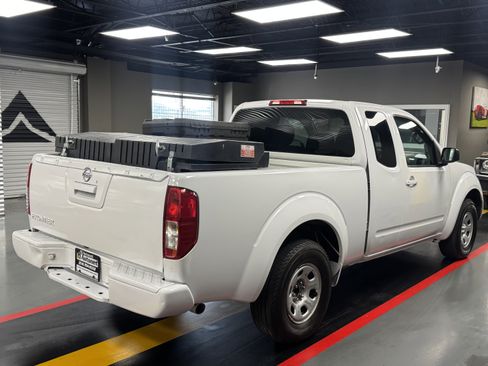 Used 2016 Nissan Frontier S image 6