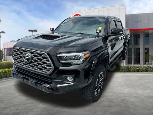 Certified 2023 Toyota Tacoma TRD Sport AWD/4WD image 3