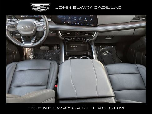 Used 2025 Chevrolet Suburban Z71 w/ Z71 Off-Road Package image 19