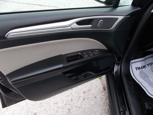 Used 2020 Ford Fusion S FWD image 11