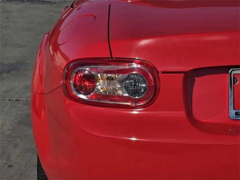 Used 2012 MAZDA MX-5 Miata Grand Touring w/ Premium Pkg image 6