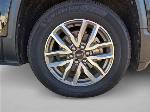 Used 2019 GMC Acadia SLE w/ LPO, Black Accent Package image 21