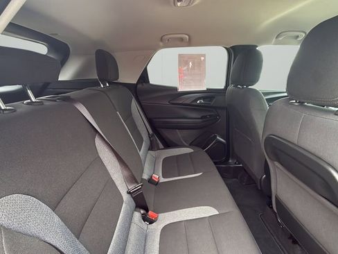Used 2023 Chevrolet TrailBlazer LT FWD image 34