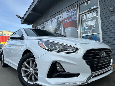 Used 2019 Hyundai Sonata SE image 1