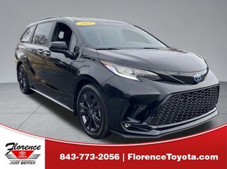 Used 2025 Toyota Sienna XSE video 1