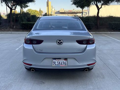 Used 2019 MAZDA MAZDA3 AWD Sedan w/ Select Package image 4