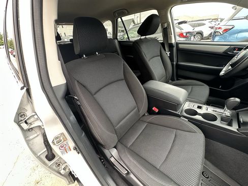 Used 2018 Subaru Outback 2.5i Premium AWD/4WD image 7