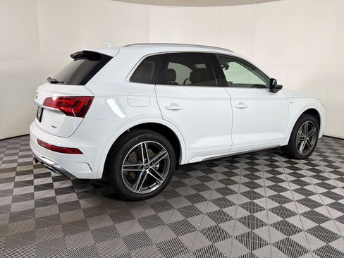Used 2024 Audi Q5 e Premium Plus image 7