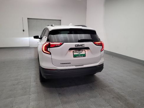 Used 2020 GMC Terrain SLE w/ Driver Convenience Package FWD image 6