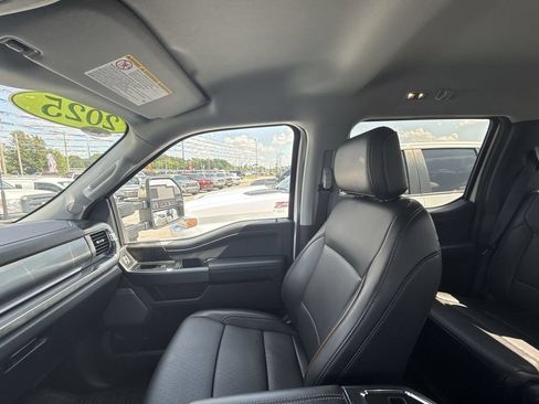 Used 2025 Ford F350 Lariat w/ Chrome Package AWD/4WD image 31