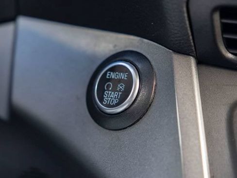 Used 2019 Ford Escape SE FWD image 12