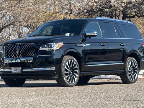 Used 2022 Lincoln Navigator L Black Label image 8