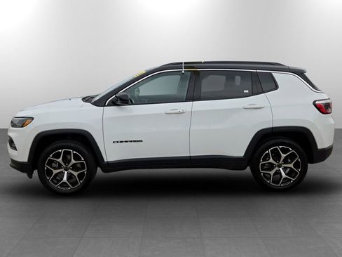 Used 2025 Jeep Compass Limited AWD/4WD image 10