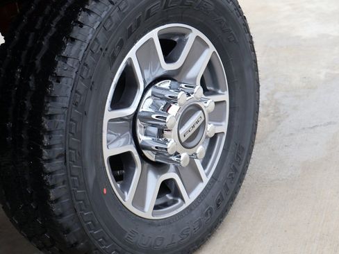 New 2025 Ford F250 Lariat w/ Lariat Ultimate Package image 43