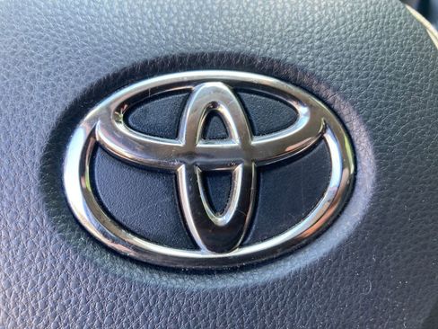 Used 2022 Toyota RAV4 XLE image 26