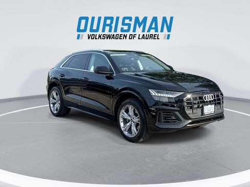Used 2023 Audi Q8 Premium w/ Convenience Package AWD/4WD image 2