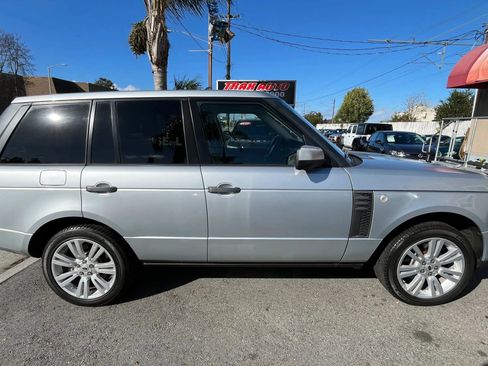 Used 2011 Land Rover Range Rover HSE image 8