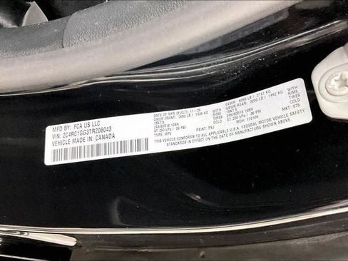 Used 2026 Chrysler Pacifica Limited FWD image 33