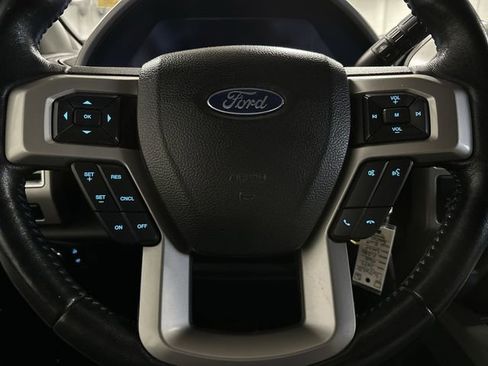 Certified 2017 Ford F250 Lariat w/ Chrome Package image 17