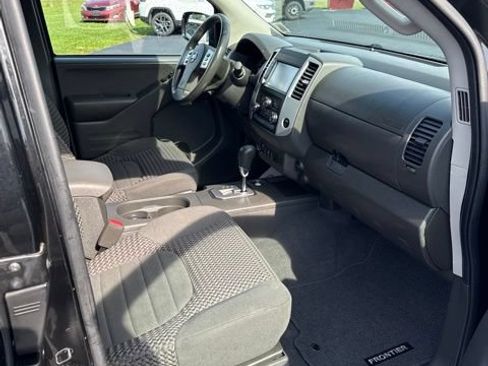 Used 2021 Nissan Frontier SV AWD/4WD image 11
