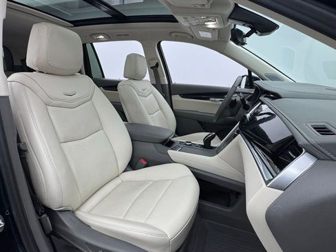 Used 2024 Cadillac XT6 Premium Luxury w/ Technology Package image 41