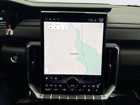 Used 2025 GMC Acadia Elevation image 15