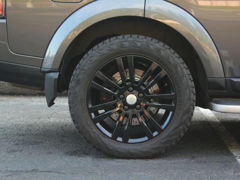 Used 2015 Land Rover LR4 HSE LUX AWD/4WD image 34