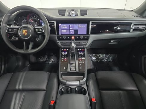 Certified 2026 Porsche Macan AWD/4WD image 13