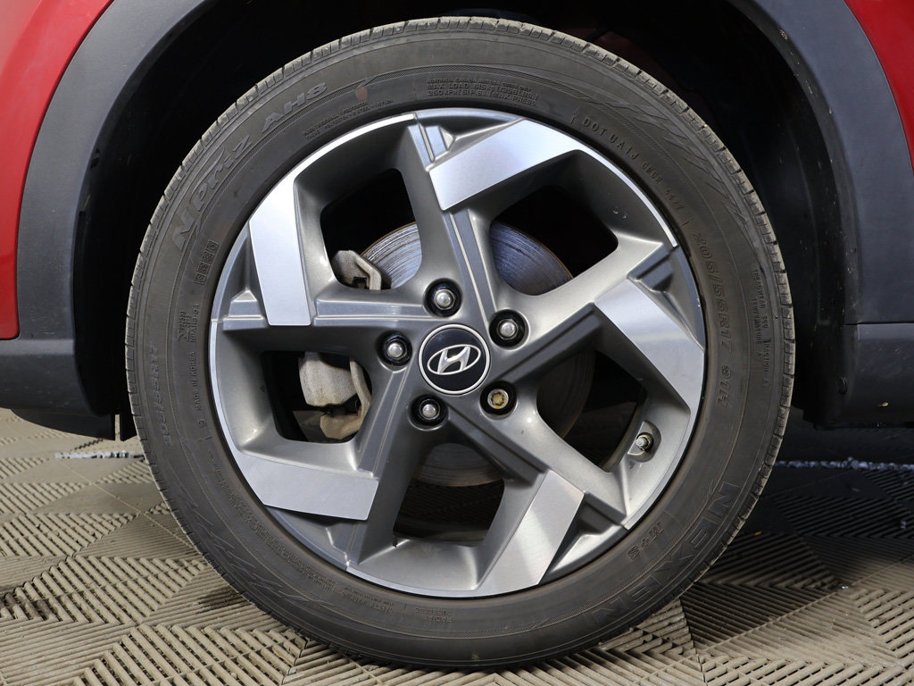 Certified 2023 Hyundai Venue Limited FWD image 17