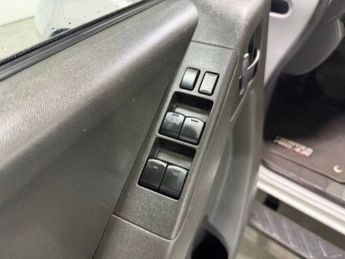 Used 2012 Nissan Frontier PRO-4X AWD/4WD image 10