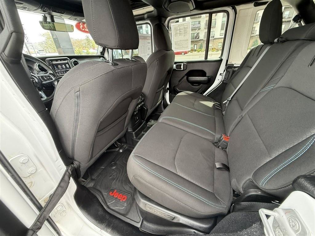Used 2023 Jeep Wrangler Unlimited Rubicon 4xe w/ Cold Weather Group AWD/4WD image 27