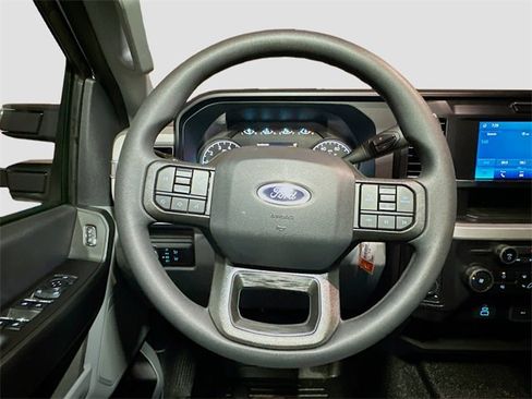 New 2026 Ford F250 XL w/ XL Chrome Package image 7