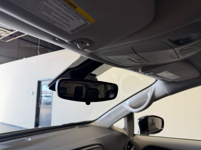 Used 2024 Chrysler Pacifica Touring-L FWD image 25