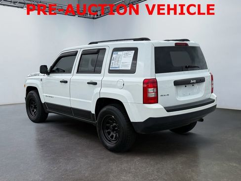 Used 2017 Jeep Patriot Sport AWD/4WD image 5
