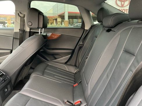 Used 2021 Audi A4 2.0T Premium image 11