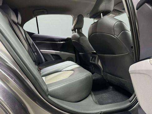 Used 2020 Toyota Camry XLE FWD image 53