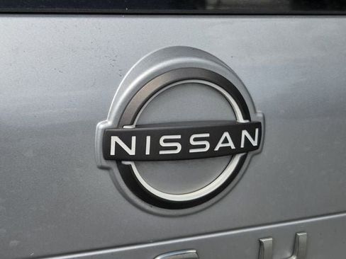 Used 2023 Nissan Rogue SV FWD image 32