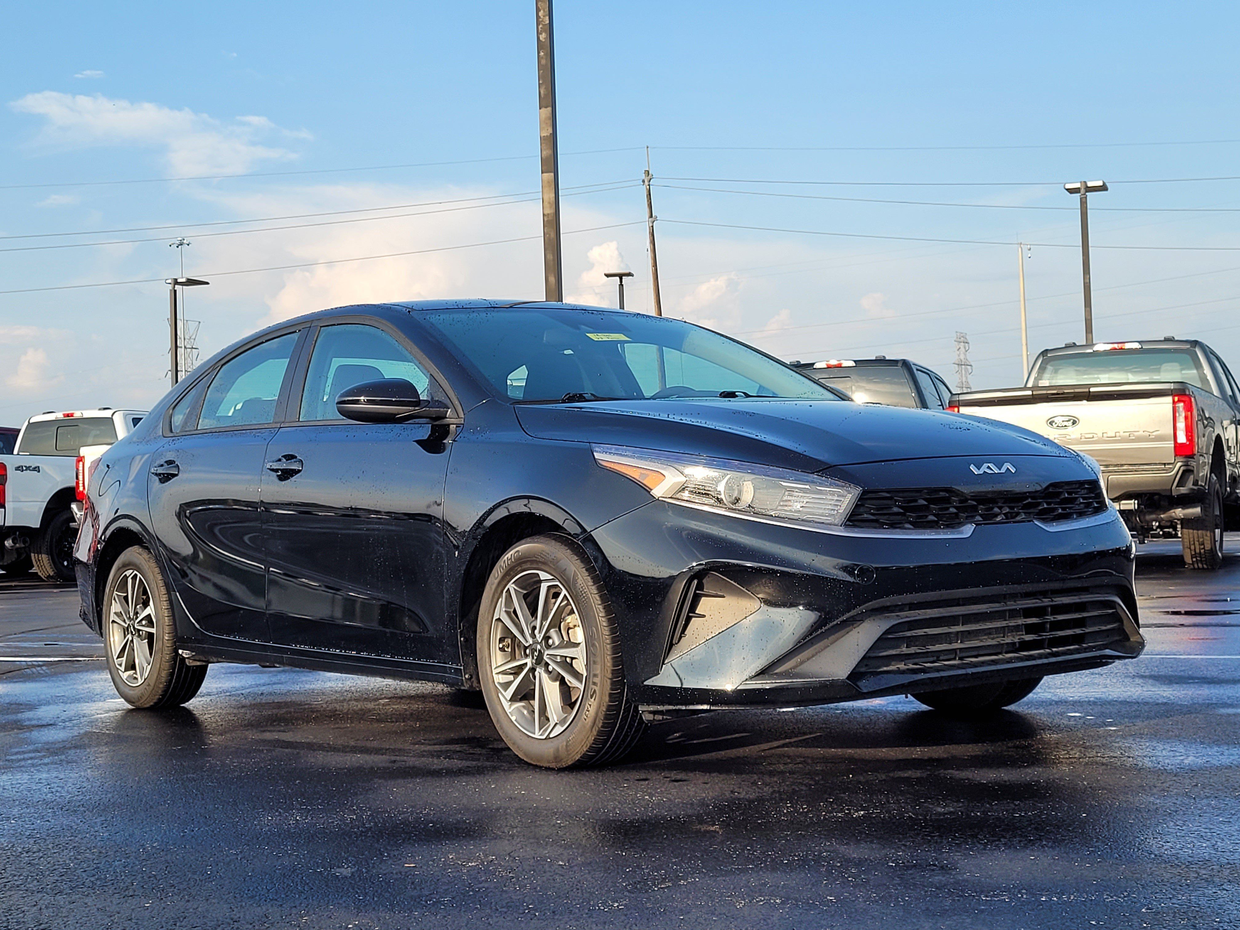 Used 2023 Kia Forte LXS FWD image 1
