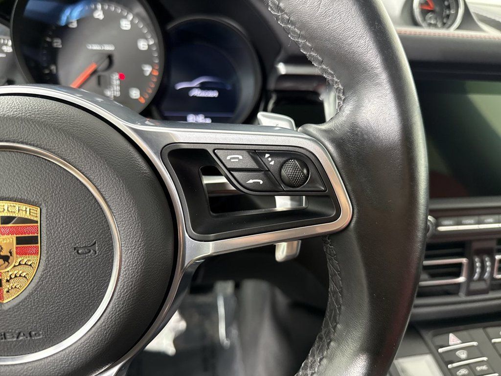 Certified 2021 Porsche Macan AWD/4WD image 39