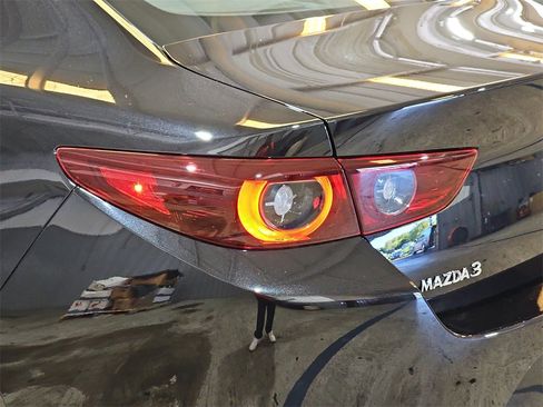 New 2025 MAZDA MAZDA3 s image 34