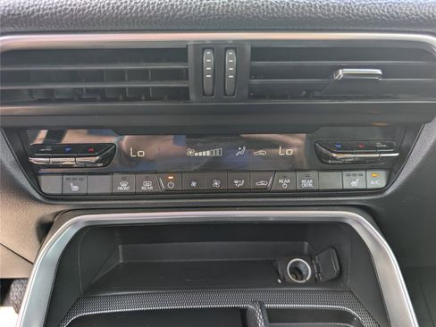 Used 2024 MAZDA CX-90 3.3 Turbo w/ Preferred Plus AWD/4WD image 15