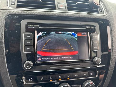 Used 2015 Volkswagen Jetta GLI SE FWD image 23