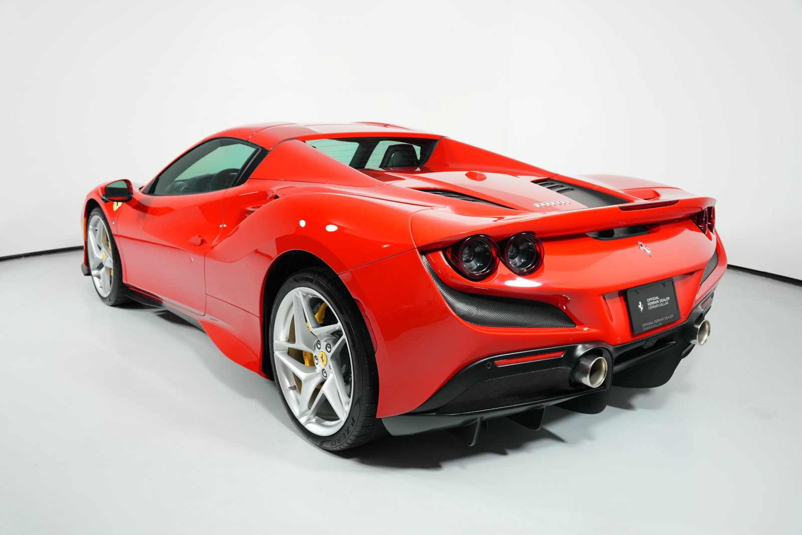 Certified 2022 Ferrari F8 Spider RWD image 11