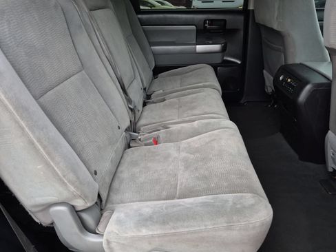 Used 2019 Toyota Sequoia SR5 AWD/4WD image 21