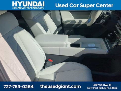 New 2026 Hyundai Santa Fe SE image 22