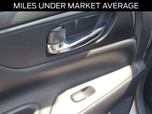 Used 2017 Nissan Altima 2.5 S w/ Power Driver Seat Package FWD image 13