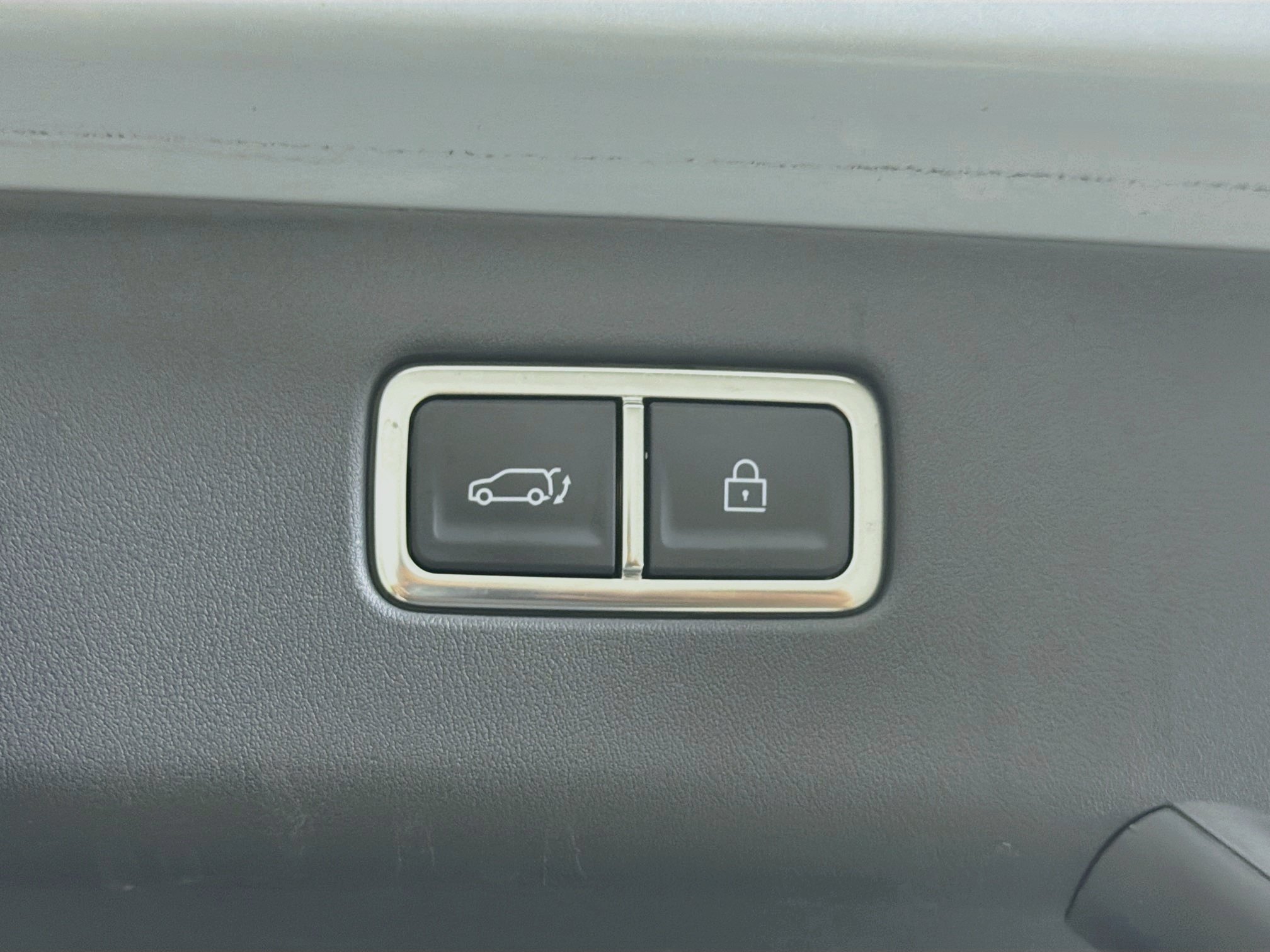 Used 2024 Kia EV9 Light Long Range RWD image 30