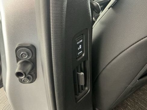 Used 2026 Honda Odyssey EX-L image 9
